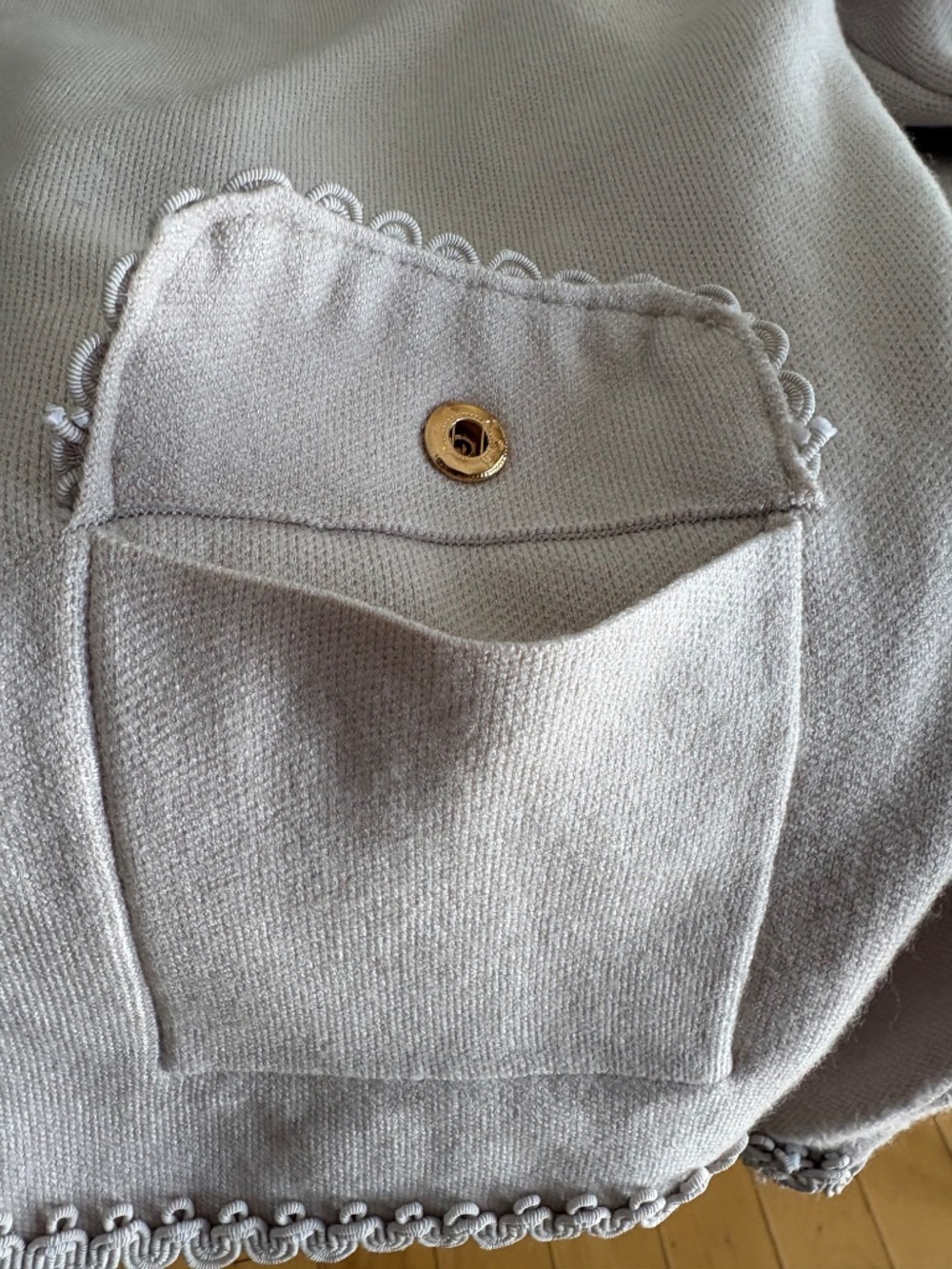 Sioni Open-Front Ivory/Cream Knitted Lady Jacket Cardigan with Gold Buttons - Picture 11 of 16